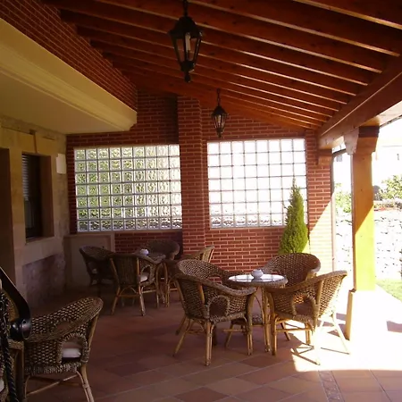 Апартаменты Casa Bernabe Мьенго